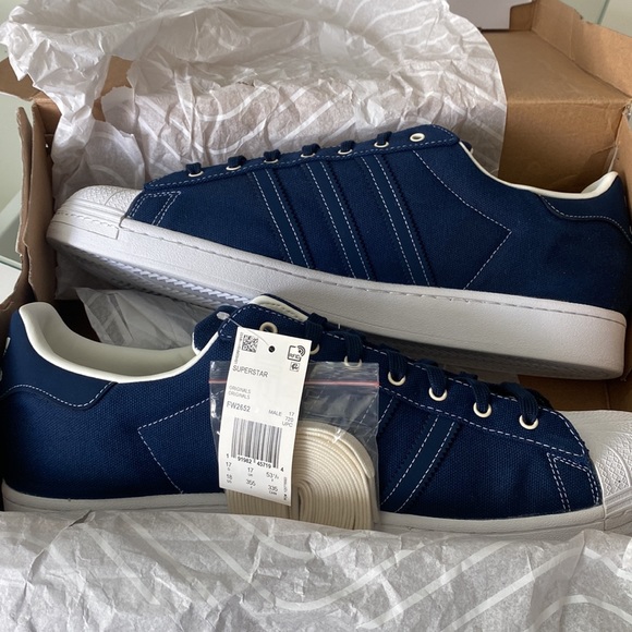 Adidas Originals Men's Superstar Sneaker - Size 18 - Picture 6 of 6